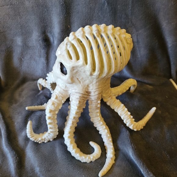 Octopus skeleton scary home prop Decor Kraken - Picture 3 of 6